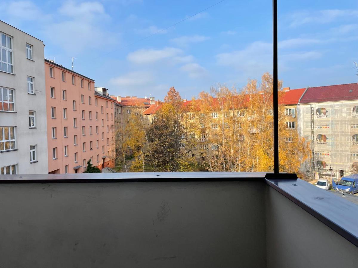 Cozy Apartment Near The City Center Hradec Králové Kültér fotó